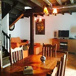 Complejo Rural La Tahona De Besnes *