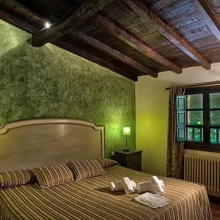 Complejo Rural La Tahona De Besnes *