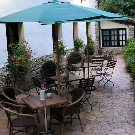 Complejo Rural La Tahona De Besnes カントリーハウス